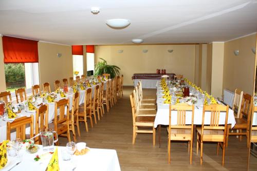 Restoran või mõni muu söögikoht majutusasutuses Pinska Guesthouse