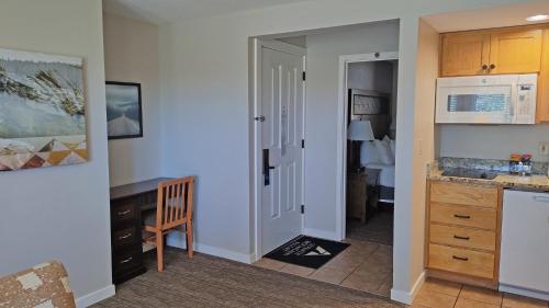 Kuchyň nebo kuchyňský kout v ubytování 7th Mtn 414E