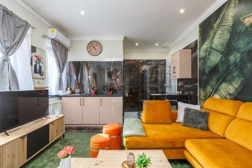 Old Town Treasure Apartments