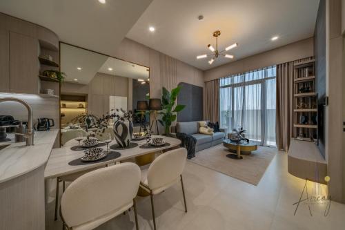 Cosy Corner 1BR Designer Apt Luxe Nest in JVC
