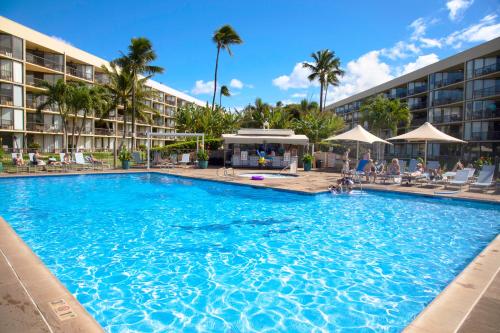 Πισίνα στο ή κοντά στο Elegant Oceanfront with Pool & Hot Tub in Maui Sunset