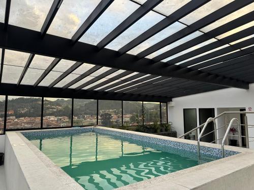 Бассейн в Modern and cozy with pool apartment или поблизости