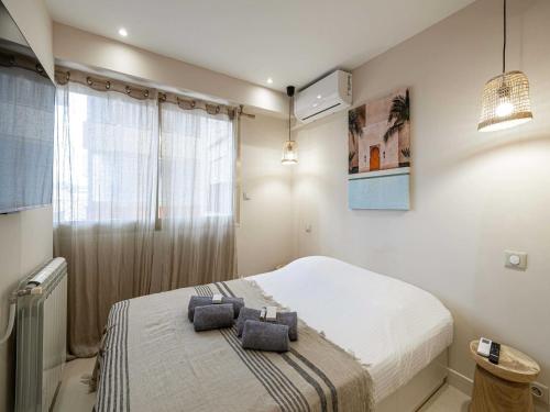 Renovated flat 250m from the beach - Town centre - 2BR 6p
