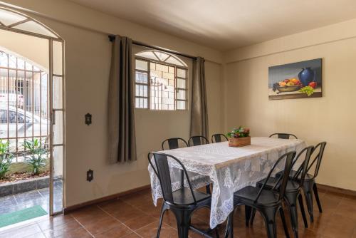 Φωτογραφία από το άλμπουμ του Casa 6 Quartos em Contagem - Ótima para Grandes Grupos σε Contagem