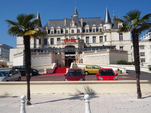 Appartement 6 pers avec terrasse 80 m², hyper centre, plage à 50m, 296 bd de la plage, Arcachon