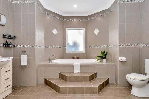 Ένα μπάνιο στο Vigneron Retreat Minutes to McLaren Vale Wineries