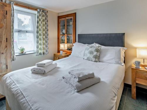 Ένα ή περισσότερα κρεβάτια σε δωμάτιο στο 2 Bed in Ravenglass SZ409