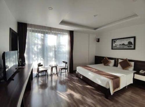 Μια τηλεόραση ή/και κέντρο ψυχαγωγίας στο Helen Halong Hotel