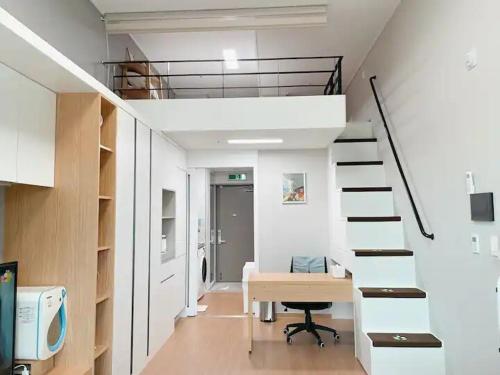 Ảnh trong thư viện ảnh của Modern Style Duplex Room ở Ansan