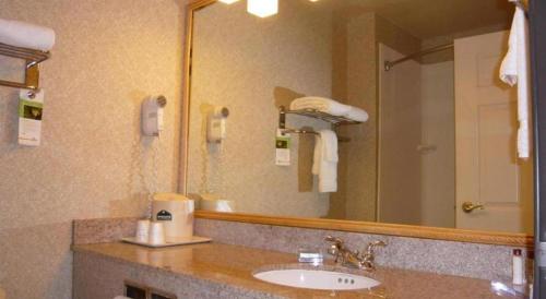 Ένα μπάνιο στο Streetsboro/Cleveland Southeast