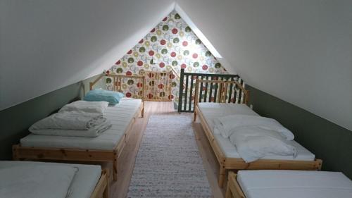 Легло или легла в стая в Lillan