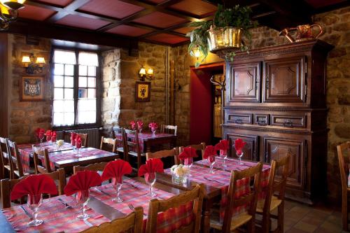 En restaurant eller et andet spisested på La Vieille Auberge