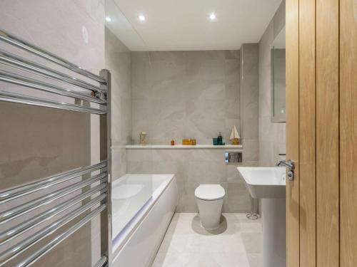 Koupelna v ubytování 4 Bed in Whitley Bay 87186