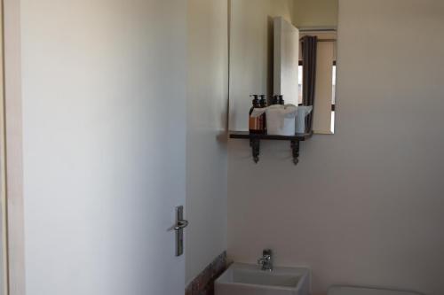 Ένα μπάνιο στο The Crest Studio