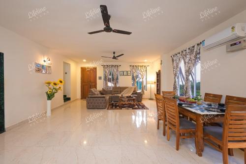 Χώρος καθιστικού στο Sea Facing Luxurious Infinity Private Pool Villa - En Ocean