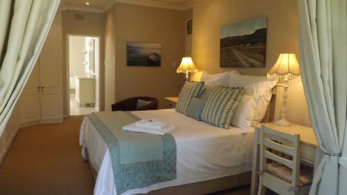 Una cama o camas en una habitación de Tiree B&B