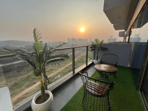 Μπαλκόνι ή βεράντα στο Hotel Paras Sqaue Suites - Luxurious Stay In Gurgaon