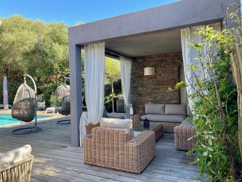 Posezení v ubytování meli melo