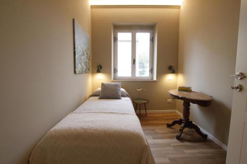 Postel nebo postele na pokoji v ubytování Lakeside Escape - 3 bed - 2 bath - AC speed WIFI