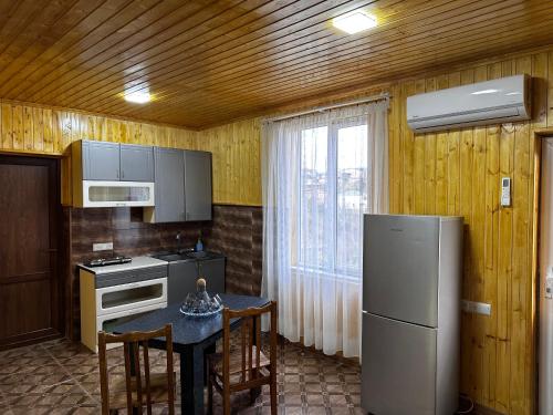 Η κουζίνα ή μικρή κουζίνα στο Apartment BESO