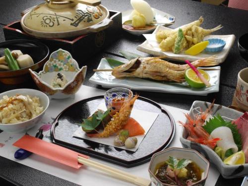 Jídlo v hotelu nebo okolí