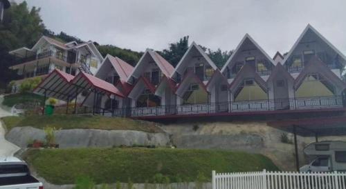 Tòa nhà nơi khách sạn tọa lạc