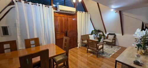 Fotografie z fotogalerie ubytování The A House by Pamonglo Garden Resort v destinaci Bacnit