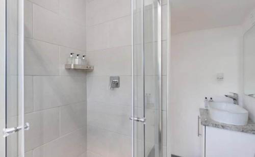 Ванна кімната в Front Row Seat!