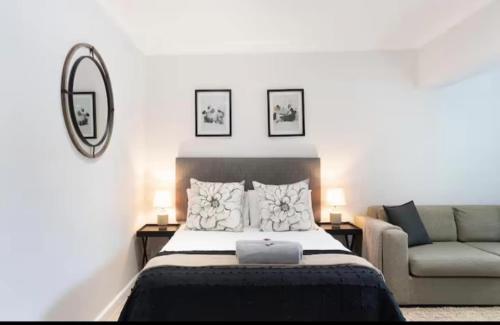 Ліжко або ліжка в номері Front Row Seat!