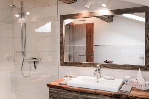 Koupelna v ubytování Rossweid Appartement