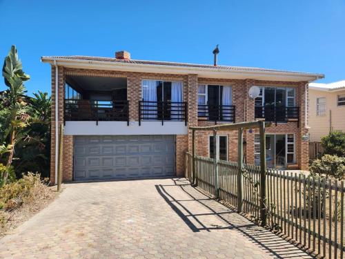 Imagine din galeria proprietății BeachHome 1 min from sea on private beach în Groot Brak Rivier