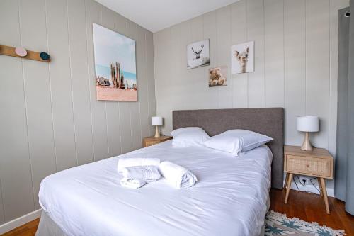 Postel nebo postele na pokoji v ubytování L'S-Kal-56, design et cosy !