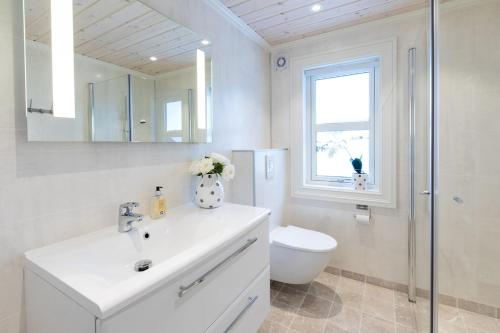Phòng tắm tại Stranda Fjellgrend 2 bedrooms and loft - 14B