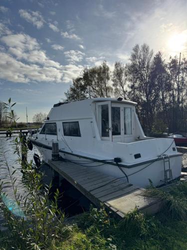 Příroda nedaleko ubytování na lodi