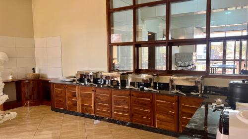 Nhà bếp/bếp nhỏ tại Skylark Hotel