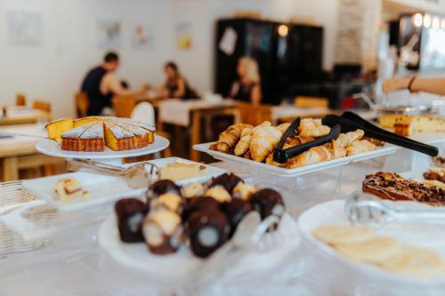 Jídlo v hotelu nebo okolí