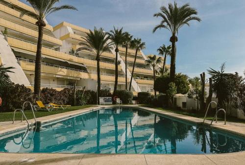 Precioso apartamento con terraza frente al golf