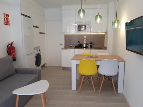 Apartamento nuevo junto a Sor Ángela de la Cruz
