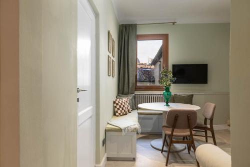 Augustus Suite Vw Duomo Apt w 3 bad 3 bat Ac