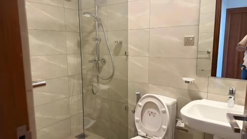 Ένα μπάνιο στο Sea View Apartment in Colombo -Dehiwala