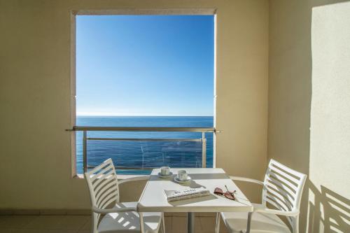 Nespecifikovaný výhled na moře nebo výhled na moře při pohledu z hotelu