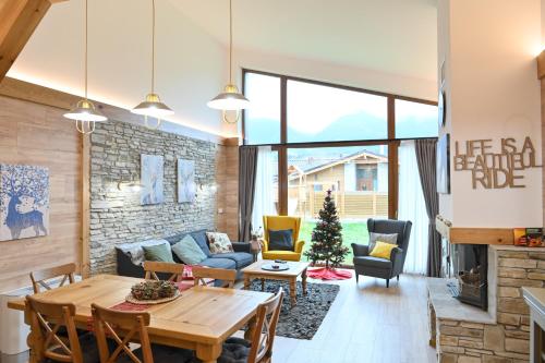 Et opholdsområde på Villa Letizia w Sauna near Pirin Golf Resort