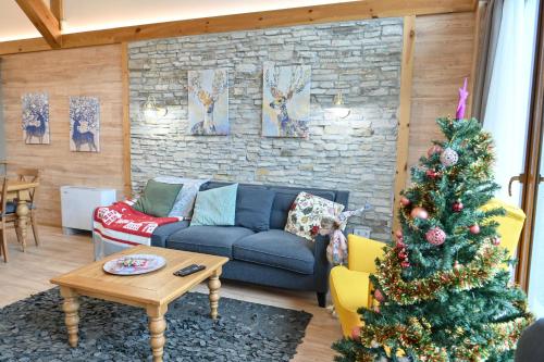 Et opholdsområde på Villa Letizia w Sauna near Pirin Golf Resort