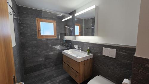 Ένα μπάνιο στο LAAX Homes - Val Mulin 14,2