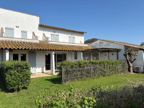 Maison charmante avec piscine à Saintes-Maries-de-la-Mer