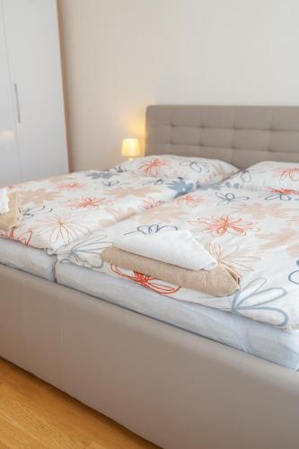 Downtown apartment in the heart of the new city center, 4 guests, parking