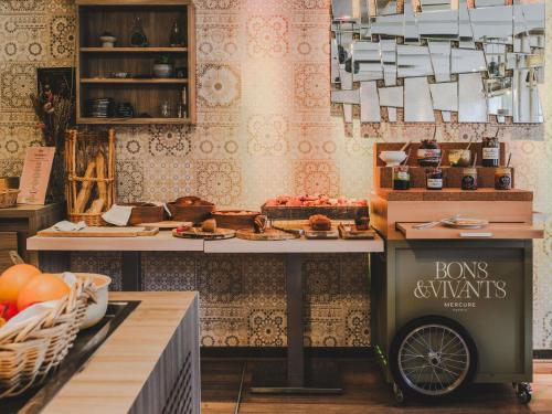 Jídlo v hotelu nebo okolí