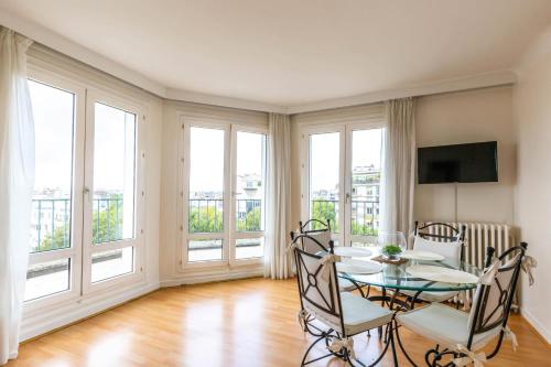 Amiral View - Great 1 Bedroom Apartment in Paris