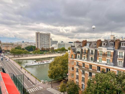 Amiral View - Great 1 Bedroom Apartment in Paris