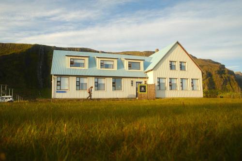 Paradise Cave Hostel & Guesthouse